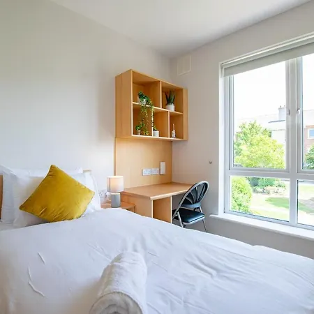 Appartamento 4 Bed - Perfect For 5 Guests *