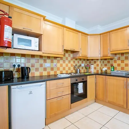 4 Bed - Perfect For 5 Guests Limerick Junction